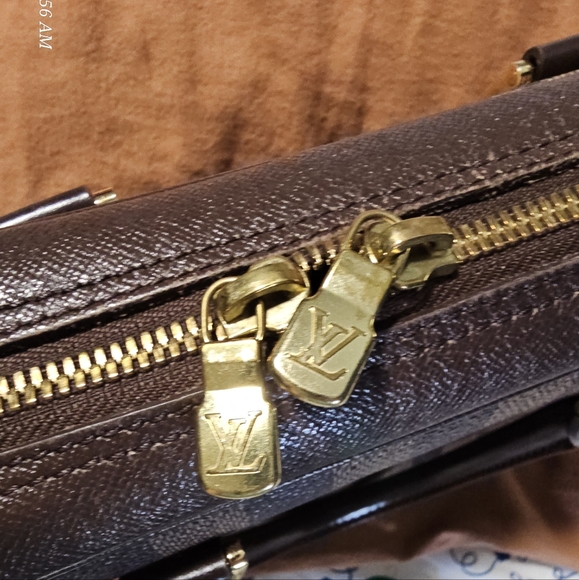 Authentic Louis Vuitton Brera - Picture 11 of 16